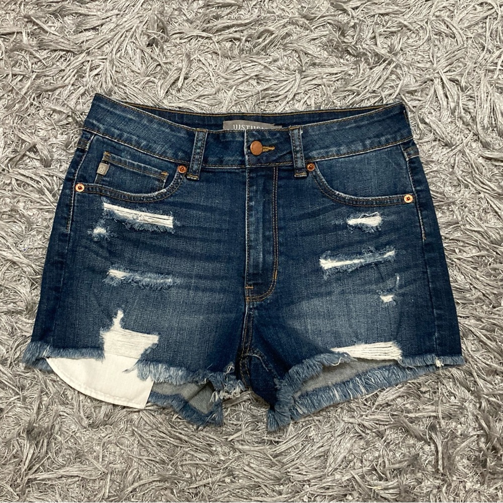 Mid rise shorts
